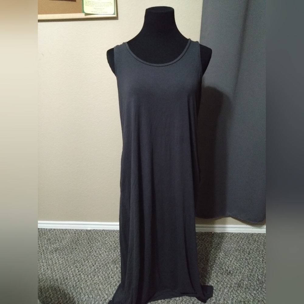 Old Navy sleeveless maxi dress